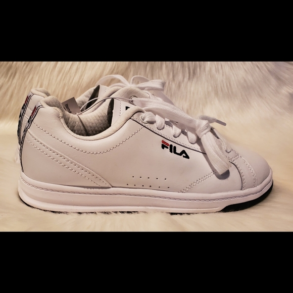 FILA WOMEN'S LEATHER COURT SHOES - Picture 2 of 5